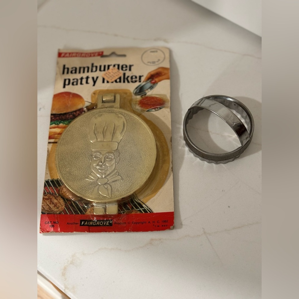 Vintage Fairgrove Hamburger Patty Maker & Metal Ring Mold Lot NOS